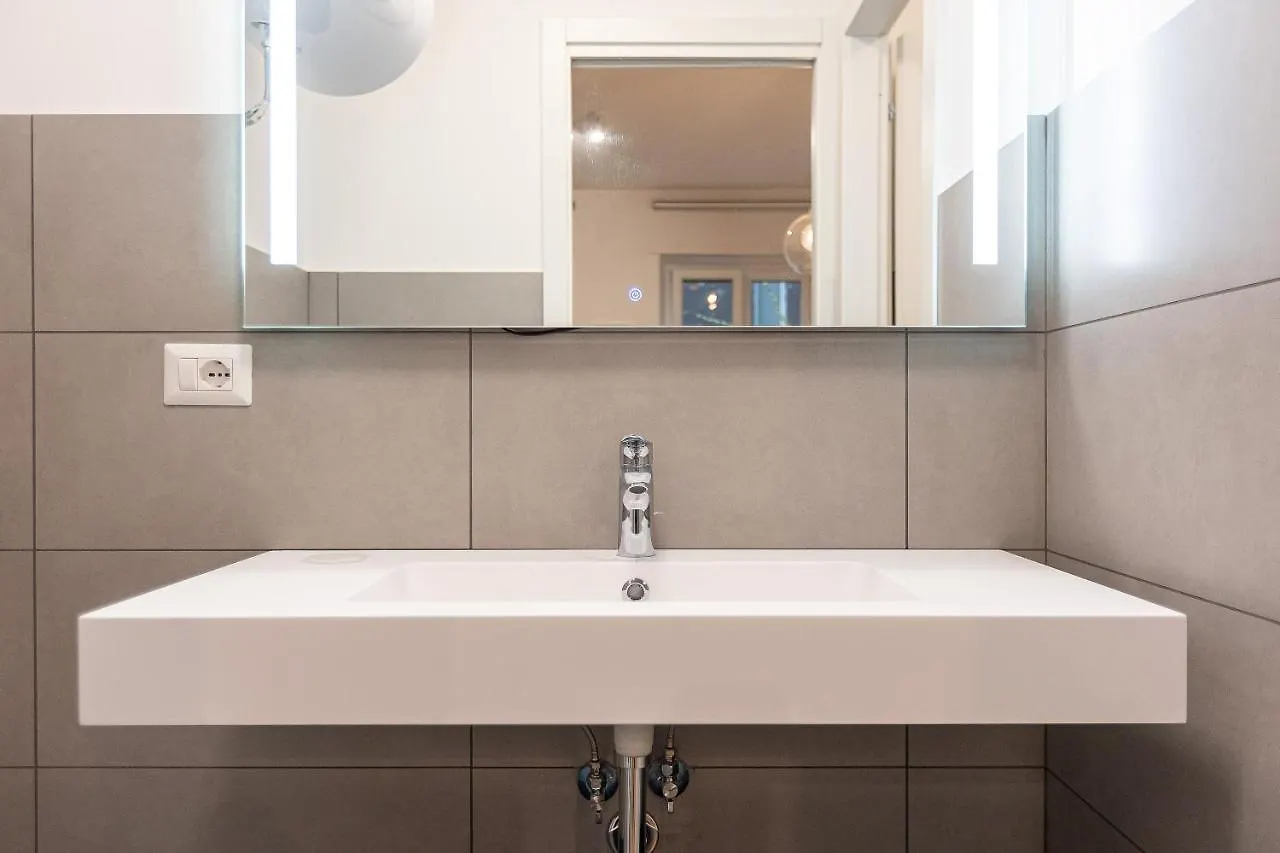 Province Apartment-Rental In Rom Lägenhet
